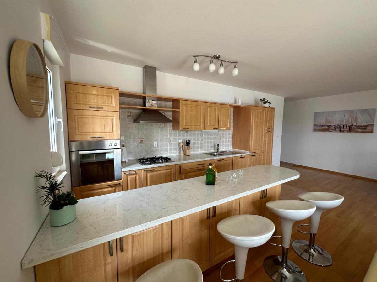 Aurora Luxury Apartment Трогир Екстериор снимка