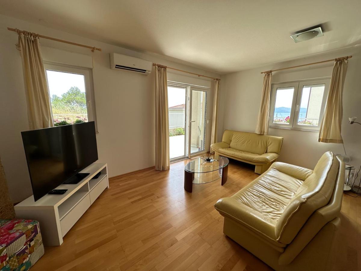 Aurora Luxury Apartment Трогир Екстериор снимка
