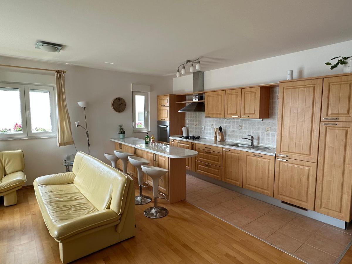 Aurora Luxury Apartment Трогир Екстериор снимка